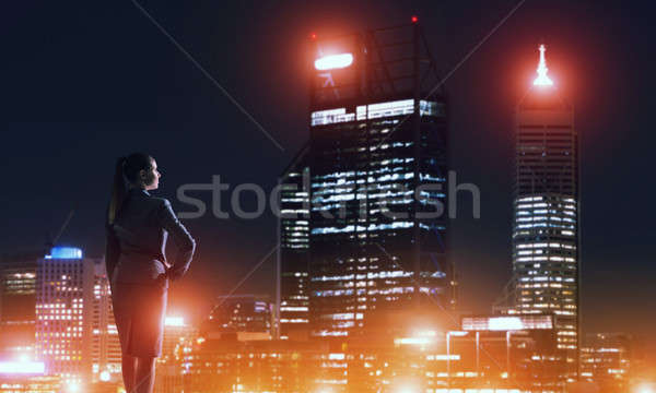 женщину глядя ночь город вид сзади элегантный Сток-фото © adam121