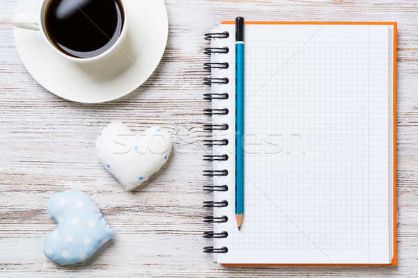 Stockfoto: Bekentenis · valentijnsdag · koffiekopje · notepad · potlood · twee