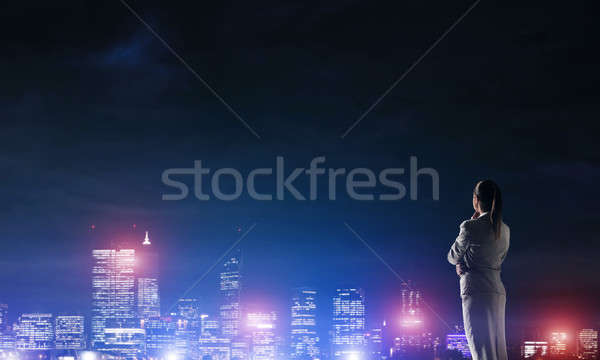 Femme regarder nuit ville vue arrière élégante [[stock_photo]] © adam121