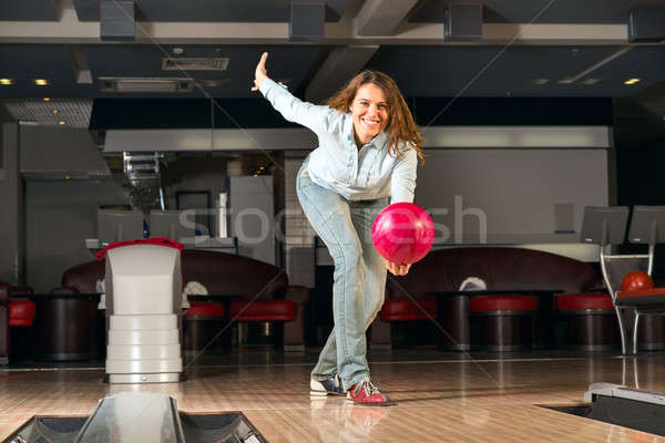 Kellemes fiatal nő bowling golyó külső cél mosolyog Stock fotó © adam121