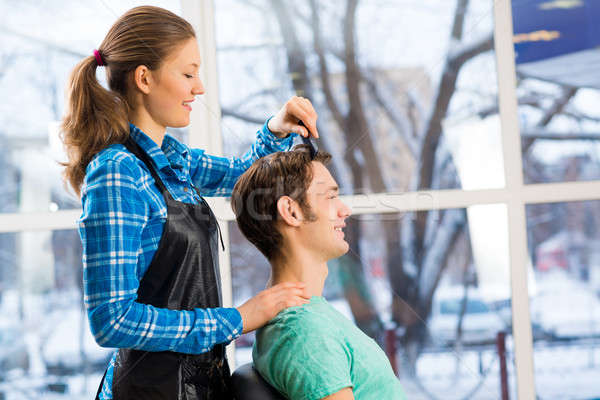 Peluquero cliente jóvenes mujer atractiva peinado cliente Foto stock © adam121