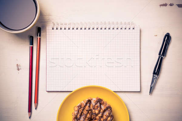 Foto d'archivio: Pausa · caffè · notepad · Cup · caffè