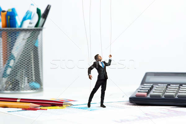 Om de afaceri marionetă păpuşă birou trecut papetarie Imagine de stoc © adam121