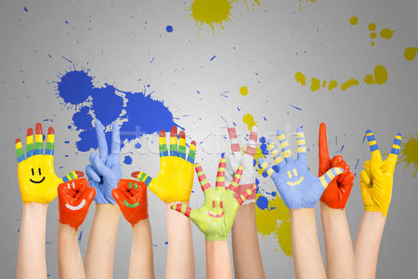 Stock foto: Gemalt · Hände · unterschiedlich · Farben · Schule · Kind