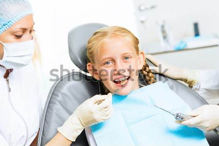 Oral cavidade pequeno bonitinho menina Foto stock © adam121