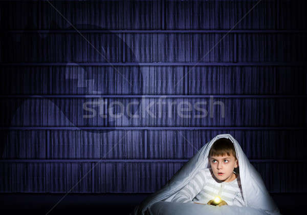 Stockfoto: Jongen · afbeelding · nacht · bang