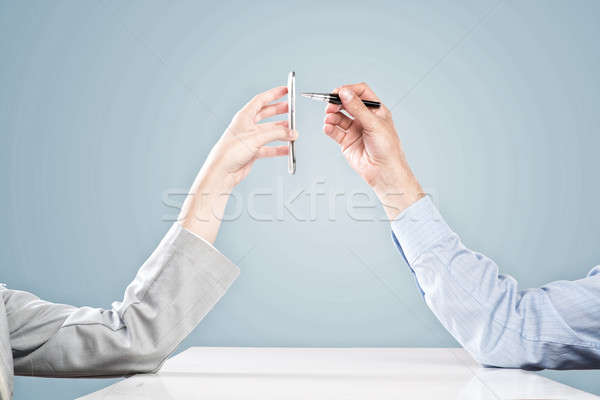 Werken cohesie zakenlieden handen mobiele telefoon Stockfoto © adam121
