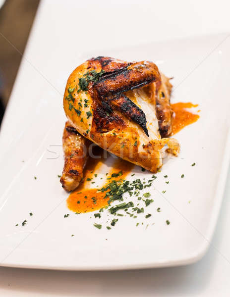 商業照片: 烤雞肉 · 盤 · 餐廳 · 鳥 · 表 · 雞
