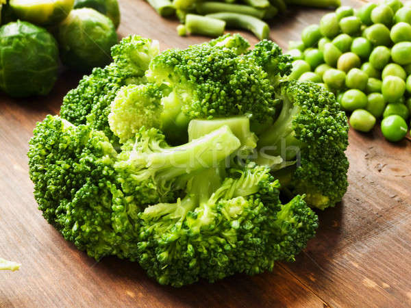 Broccoli vers houten ondiep groene Stockfoto © AGfoto