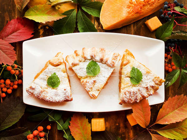 Süß Kürbis pie frischen gebacken seicht Stock foto © AGfoto