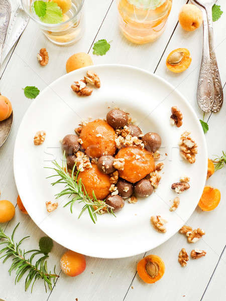 Abrikoos dessert sorbet chocolade noten Stockfoto © AGfoto