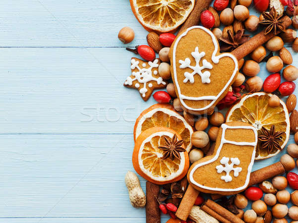 Foto stock: Natal · nozes · secas · laranjas · temperos · pão · de · especiarias
