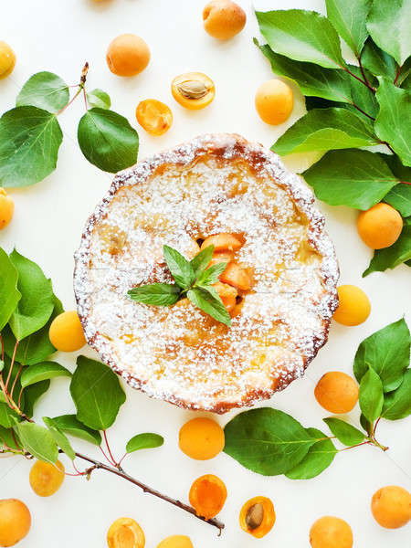 Słodkie morela pie świeże mięty Zdjęcia stock © AGfoto