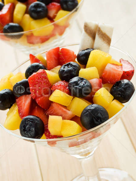 Salade de fruits verres fruits frais salade peu profond [[stock_photo]] © AGfoto