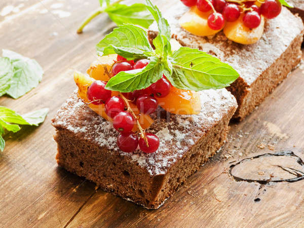 Brownie Beeren Schokolade mint seicht Stock foto © AGfoto