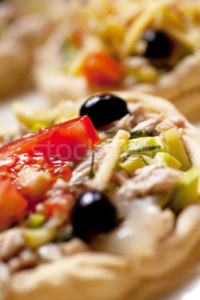 Pizza crudo listo alimentos verde Foto stock © AGorohov