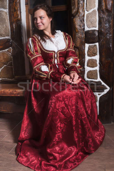 Retrato elegante mujer medieval era vestido Foto stock © Aikon