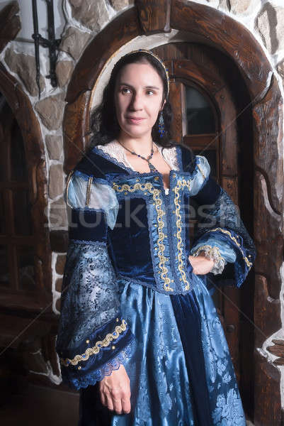 Stock foto: Porträt · eleganten · Frau · mittelalterlichen · Ära · Kleid