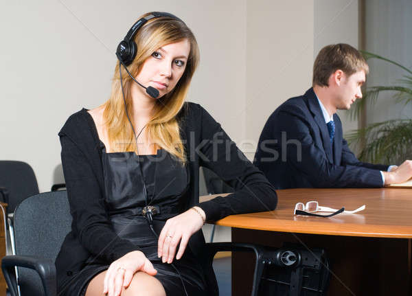 Belo mulher de negócios fone bastante escritório negócio Foto stock © Aikon