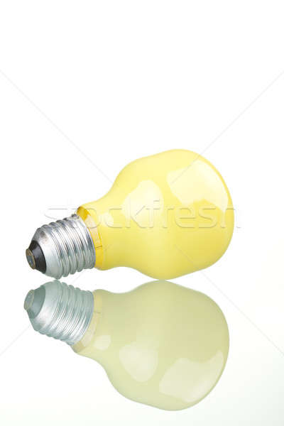 Gelb Glühbirne Reflexion isoliert weiß Metall Stock foto © ajn