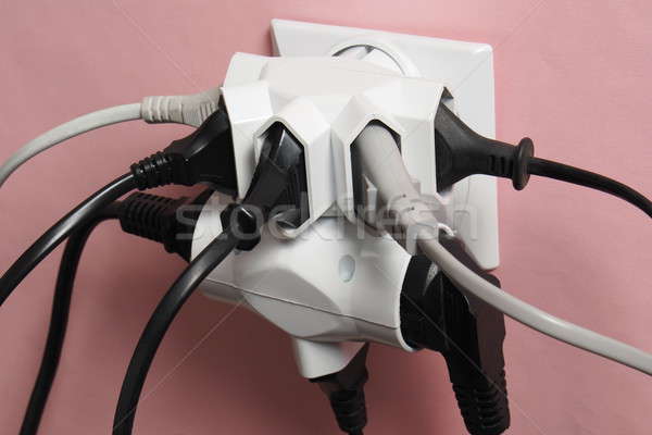 Többszörös elektromos fal kábel drótok kábelek Stock fotó © ajt