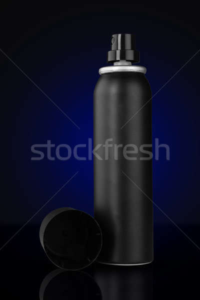 Negru deodorant aluminiu putea albastru Imagine de stoc © Akhilesh