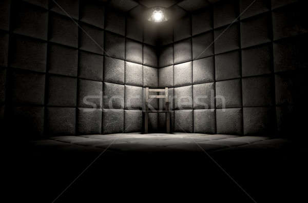 Celulă gol scaun întuneric murdar alb Imagine de stoc © albund