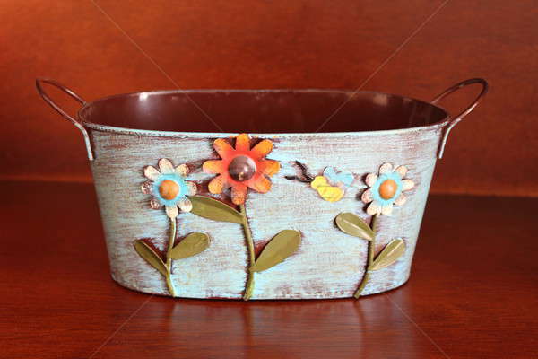 Decorado metal cesta flores fondo verde Foto stock © alessandro0770