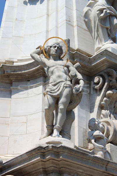 Foto stock: Columna · Budapest · estatua · iglesia