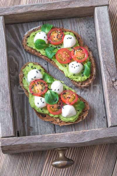 Sandwiches Avocado Kirschtomaten Mozzarella grünen Brot Stock foto © Alex9500