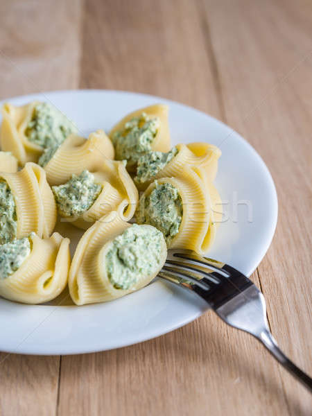 Foto d'archivio: Ripieno · formaggio · sfondo · cena · forcella · bianco