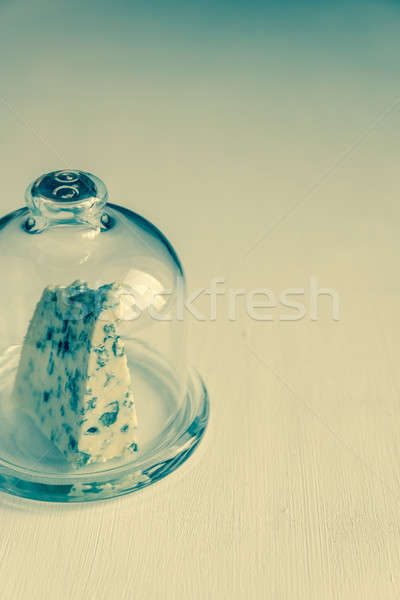 Branza cu mucegai sticlă dom albastru brânză mic dejun Imagine de stoc © Alex9500