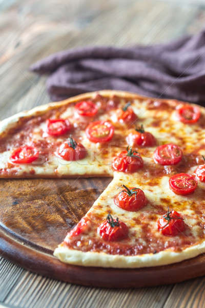 Pizza tomates cerises mozzarella alimentaire restaurant fromages [[stock_photo]] © Alex9500