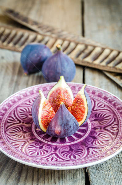 Ripe figs : cross section and whole fruits Stock photo © Alex9500