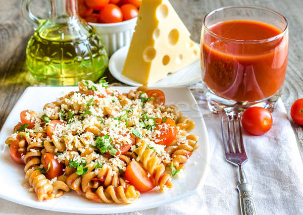 Ensemble chaleur pâtes fromages tomates cerises fond [[stock_photo]] © Alex9500