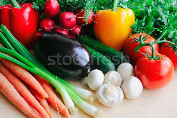 Zöldségek asztal különböző szín hazugság narancs Stock fotó © alex_davydoff
