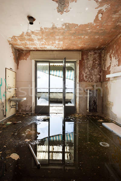 Abandonné maison bâtiment salle vide fenêtre mur [[stock_photo]] © alexandre_zveiger