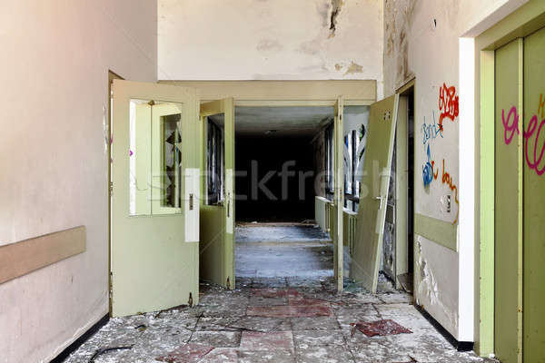Opuszczony domu architektury budynku długo korytarz Zdjęcia stock © alexandre_zveiger