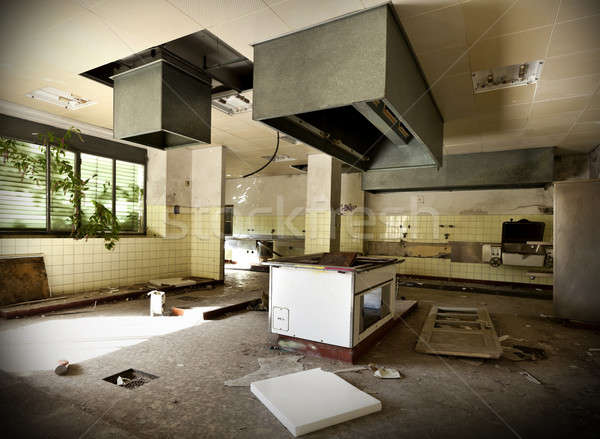Abandonné maison architecture vieux cuisine détruit Photo stock © alexandre_zveiger