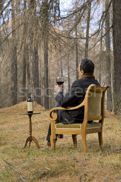 Strano elegante esperto selvatico uomo bevande Foto d'archivio © alexandre_zveiger