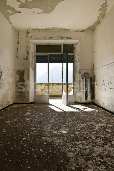 Abandonné maison architecture bâtiment salle vide fenêtre Photo stock © alexandre_zveiger