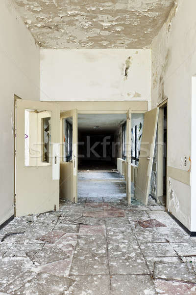 Abandonné maison architecture bâtiment porte brisé Photo stock © alexandre_zveiger