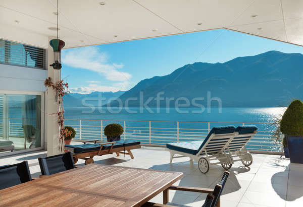 Belo terraço penthouse lago fora céu Foto stock © alexandre_zveiger