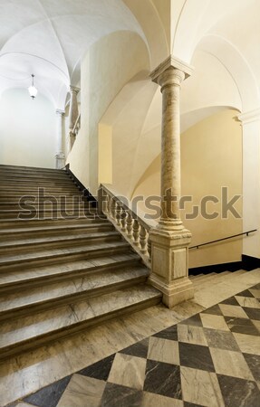 Interior arquitetura apartamento antigo escada clássico Foto stock © alexandre_zveiger
