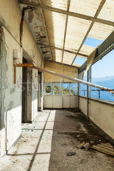 Verlaten huis architectuur oude vernietigd gebouw Stockfoto © alexandre_zveiger