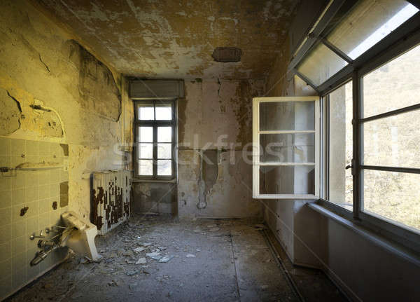 Elhagyatott ház építészet üres szoba belső régi ház Stock fotó © alexandre_zveiger