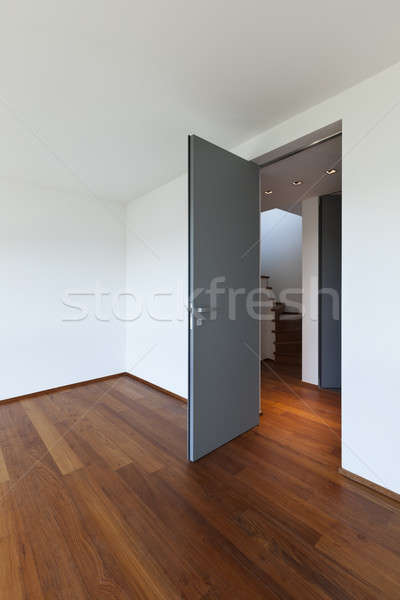 Nou design interior apartament modern gol cameră uşă Imagine de stoc © alexandre_zveiger