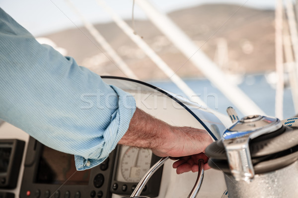 Közelkép kép kéz irányítás csónak férfi Stock fotó © alexeys