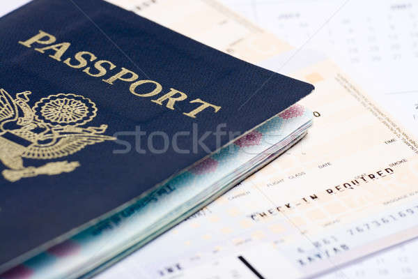 Foto d'archivio: Viaggio · piani · documenti · passaporto · compagnia · aerea · biglietti