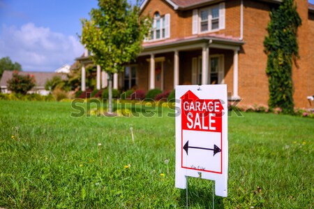 Garage verkoop teken afbeelding huis Stockfoto © alexeys